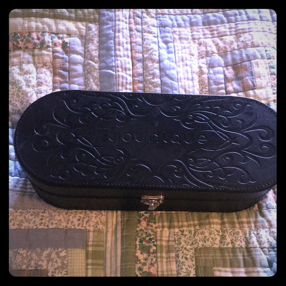 Younique makeup case